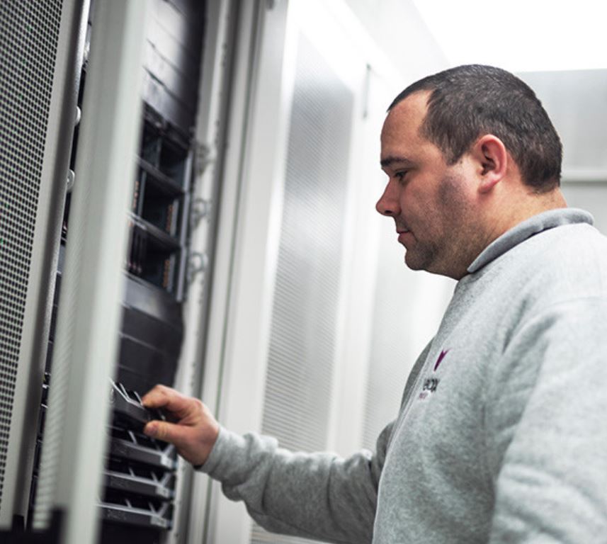 Remote Hands in VeloxServ Redditch datacentre